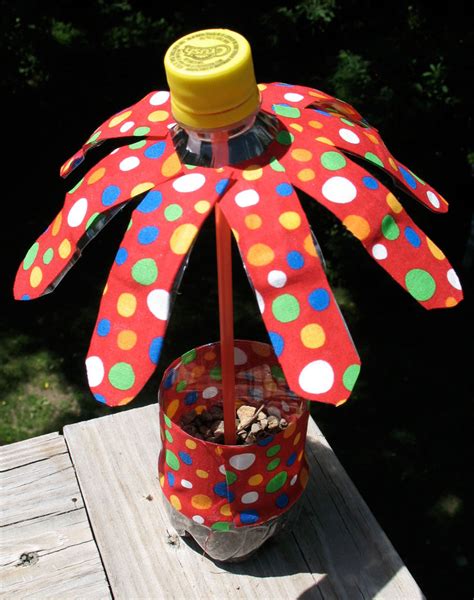 Water Bottle Flowers: Summer Camp Crafts and Lessons for Kids: KinderArt