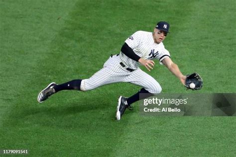 Aaron Judge Catch Photos and Premium High Res Pictures - Getty Images