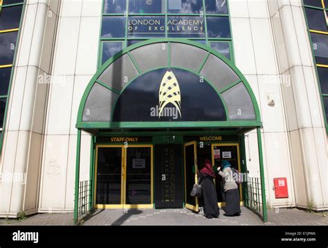 London academy of excellence school hi-res stock photography and images - Alamy