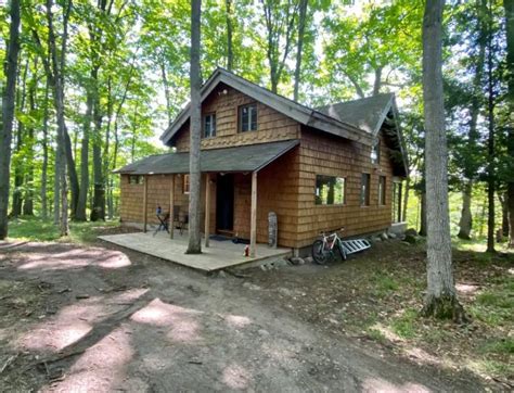 15 Cozy Cabins In Michigan - Linda On The Run