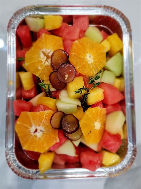 Fruit Salad (80oz) - Divine Express Catering