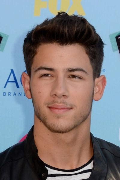 Nick Jonas Height, Weight, Age, Spouse, Family, Facts, Biography