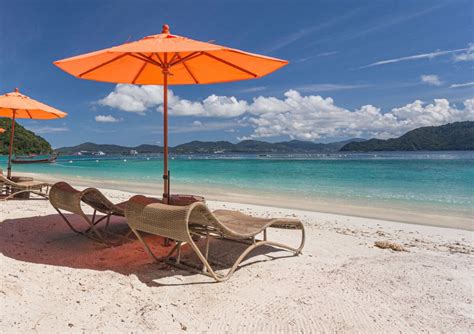 SEA ACTIVITIES AT CORAL ISLAND – Phuket Travel Shop