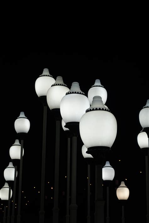 Gratis Afbeeldingen : licht, zwart en wit, nacht, contrast, duisternis, straatlantaarn, lamp ...