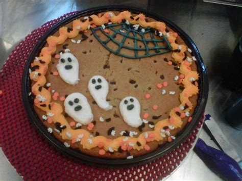 Halloween Cookie cake! | Party Ideas | Pinterest