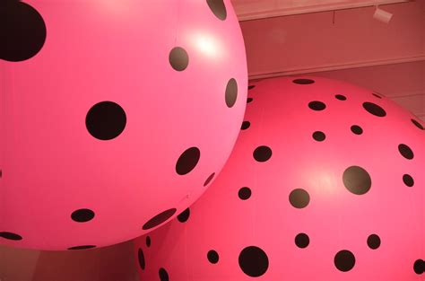 Hanging dots | Yayoi Kusama "Infinity Mirrors" exhibit, Hirs… | Flickr