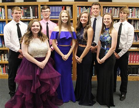 Blair Oaks High School crowns 2018 prom royalty | Jefferson City News Tribune