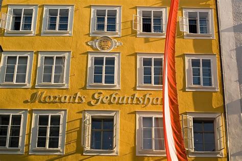 Mozart's Birthplace - Salzburg - Arrivalguides.com