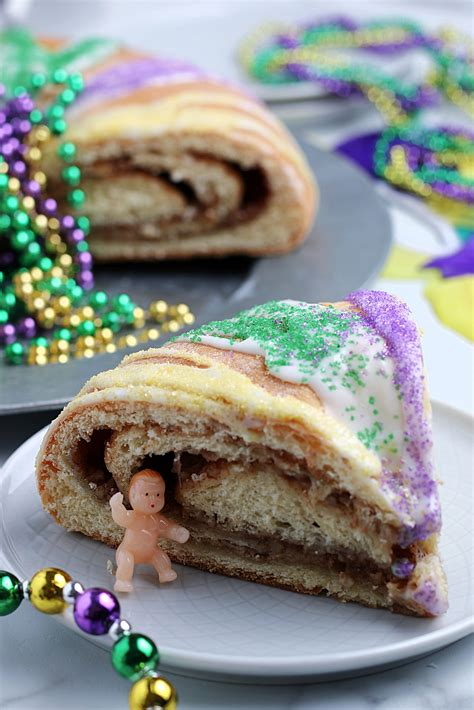 Quick And Easy King Cake Recipe For Mardi Gras