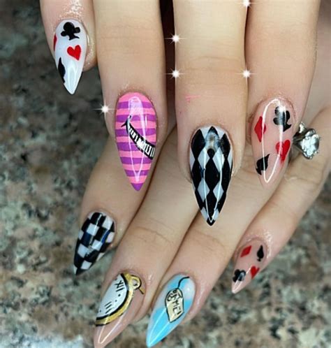 25 Fun Alice in Wonderland Nail Art Designs - The Beauty Pursuit