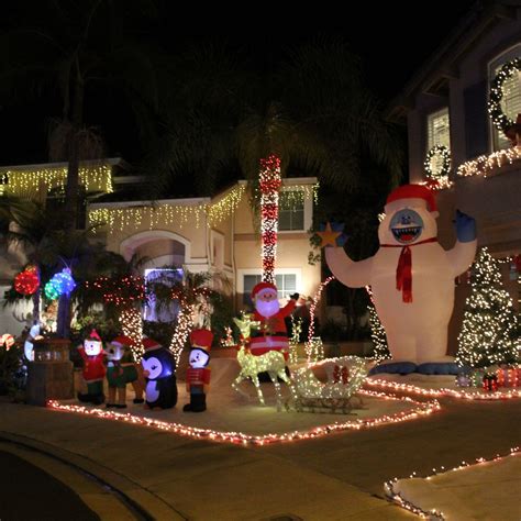 Best Neighborhoods To See Christmas Lights | Enjoy OC