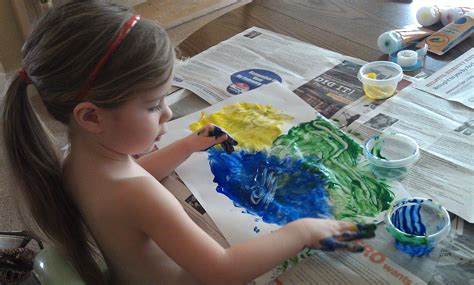 Finger Painting | Woo! Jr. Kids Activities : Children's Publishing