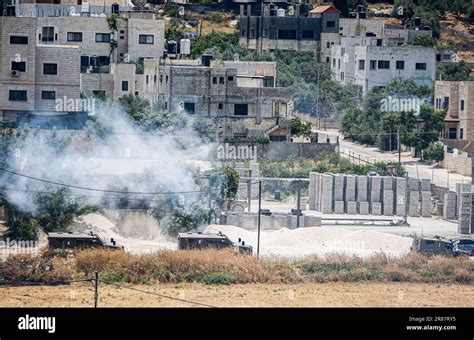 Jenin refugee camp hi-res stock photography and images - Alamy