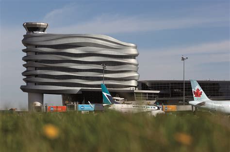 Edmonton Airport Offices and Control Tower / DIALOG | ArchDaily