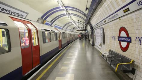 Traveling In London Underground The London Underground Rail Network ...