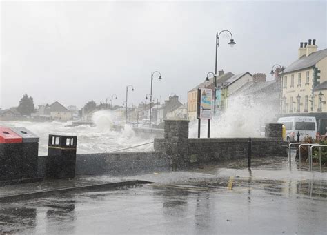 LOUTH WEATHER: 'Serious concerns' ahead of 'Ophelia' arrival - Louth Live