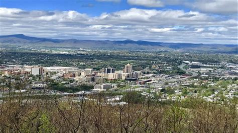 Roanoke Star: Hike the Star Trail to Blue Ridge Views