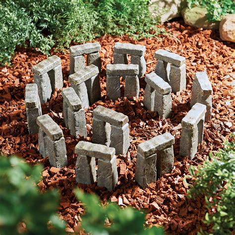 Stonehenge Garden Set | Signals