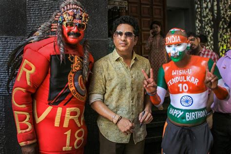 Sachin Tendulkar Celebrates His 46th Bithday With Fans; See Pics - News18