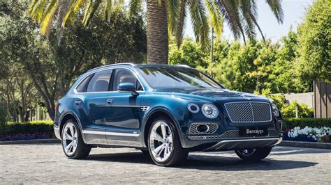 2020 Bentley Bentayga Hybrid First Drive: Charged with Change - SlashGear