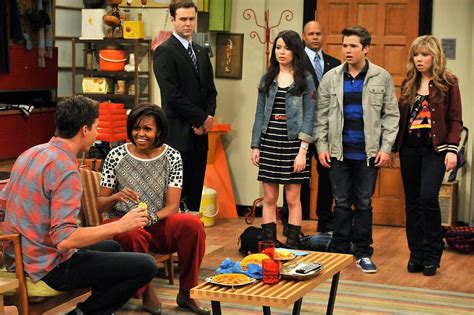 iCarly Revival in the Works Starring Miranda Cosgrove Miranda Cosgrove, Michelle Obama, Jim ...