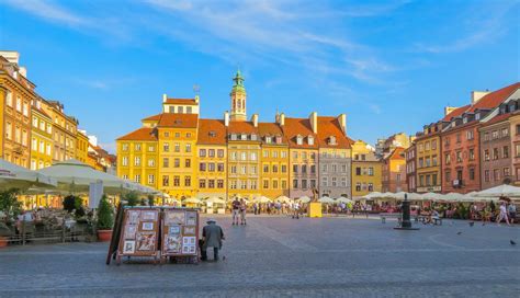 Souvenir Chronicles: POLAND: SLEEPING AND EATING IN WARSAW