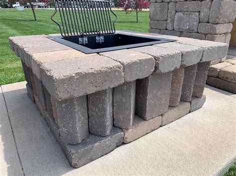 Dakota Stone Vertical Square Fire Pit Kit - Wood - King's Material