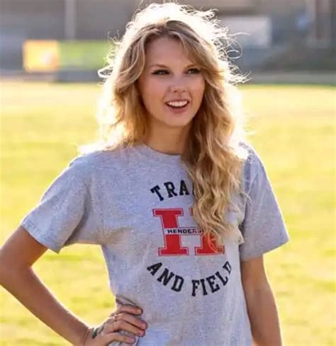 Rare Photos of Taylor Swift Without Makeup [Unseen Pictures]