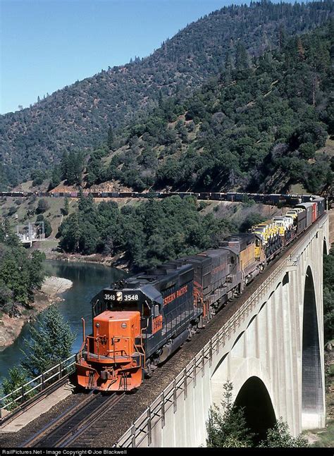 RailPictures.Net Photo: WP 3548 Western Pacific EMD GP40 at North Fork ...