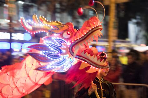 Fireworks, dragons usher in Chinese New Year Parade in SF