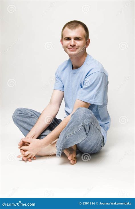 Person Sitting Criss Cross Side View - Young Man With Hip Style Sitting ...