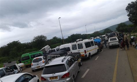 Queues at Lebombo border stretching kilometres long | Lowvelder