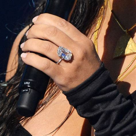 Kim Kardashian Flaunts New Diamond Ring | Kim kardashian engagement ...