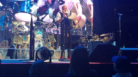 World Turning, Fleetwood Mac LIVE (Drum solo w/Taku Hirano) Save Mart Center, Fresno, CA 12.6.18 ...