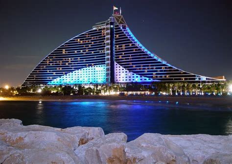 publicfigures: Jumeirah Beach Hotel (1-5)