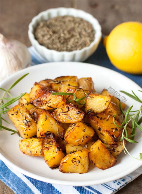 Greek Style Roasted Potatoes (naturally gluten-free, vegan) - Texanerin Baking