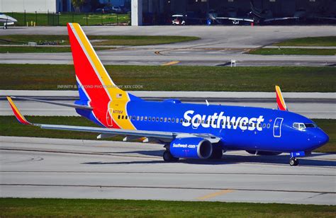 Southwest Airlines New Colors | Boeing 737-700 N7716A @ KFLL… | Flickr