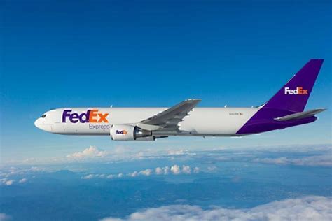 FedEx Boeing 767F Lands Without Left Gear Locked In Los Angeles ...