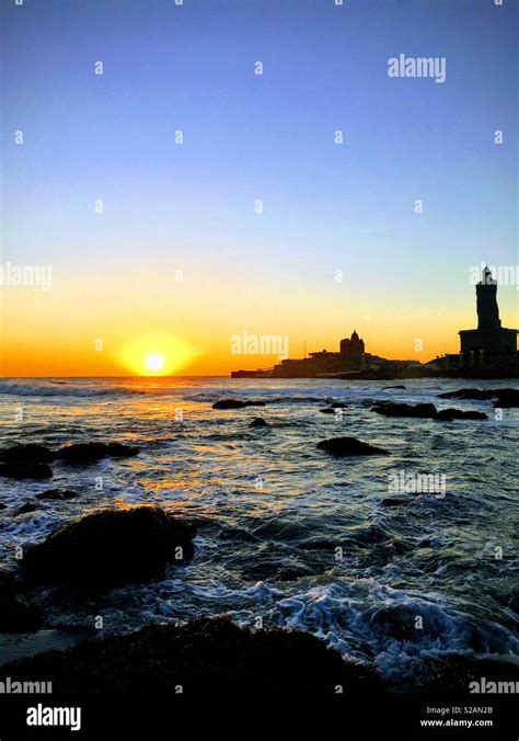 Sunrise at kanyakumari hi-res stock photography and images - Alamy