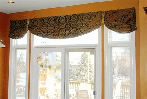 20 Beautiful Swag Valance Patterns to Sweeten Your Interior