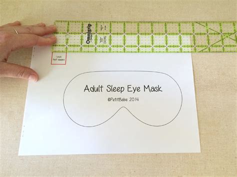 How to Make a Homemade (DIY) Sleep Mask – Step by Step Guide - Sleep Advisor