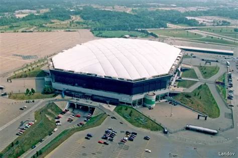 Silverdome Stadium Opens | SPORTS TEAM HISTORY