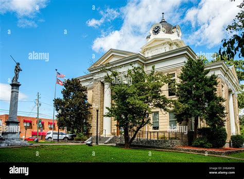 Franklin County Courthouse, Courthouse Square, Carnesville, Georgia ...