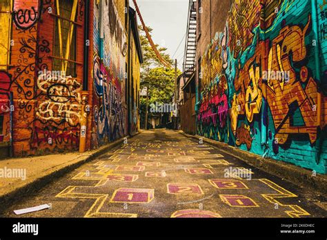 Kensington Market Graffiti Stock Photo - Alamy