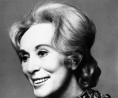 Estee Lauder (businesswoman) Biography - Facts, Childhood, Family Life ...