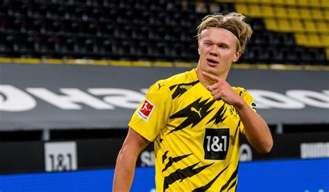 Manchester United 'hopeful' of signing Borussia Dortmund sensation ...