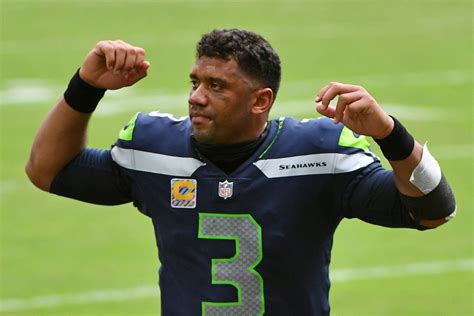 Seattle Seahawks' Russell Wilson Muscles Into Role of NFL MVP Favorite ...