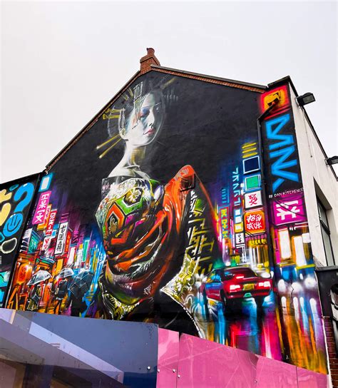 Queen Of Colours - Hull Street Art