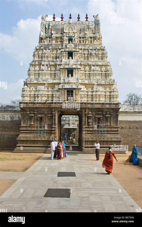 Sri Jalagandeeswarar Temple inside Vellore Fort in Vellore India Stock Photo - Alamy