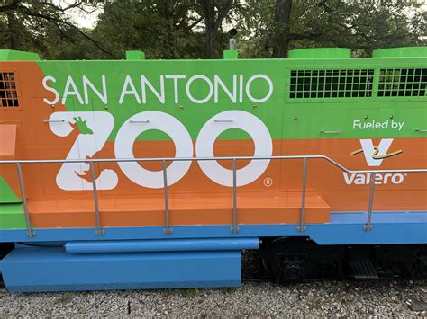 New Zoo Train debuts with bells ringing at Brackenridge Park